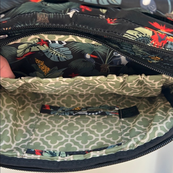 Lug Carousel XL Crossbody Wildlife Jungle Pattern Bag RFID - Picture 8 of 14